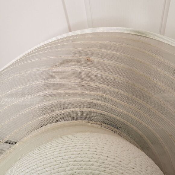 Hat   - Picture 7 of 9